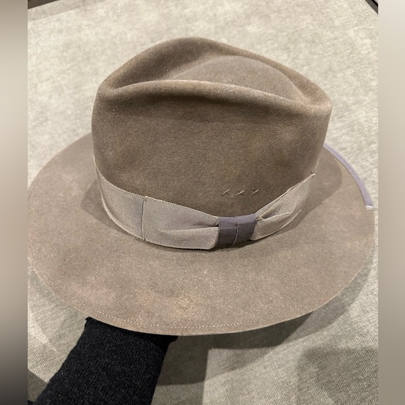 Teressa Foglia Hat - Picture 6 of 7